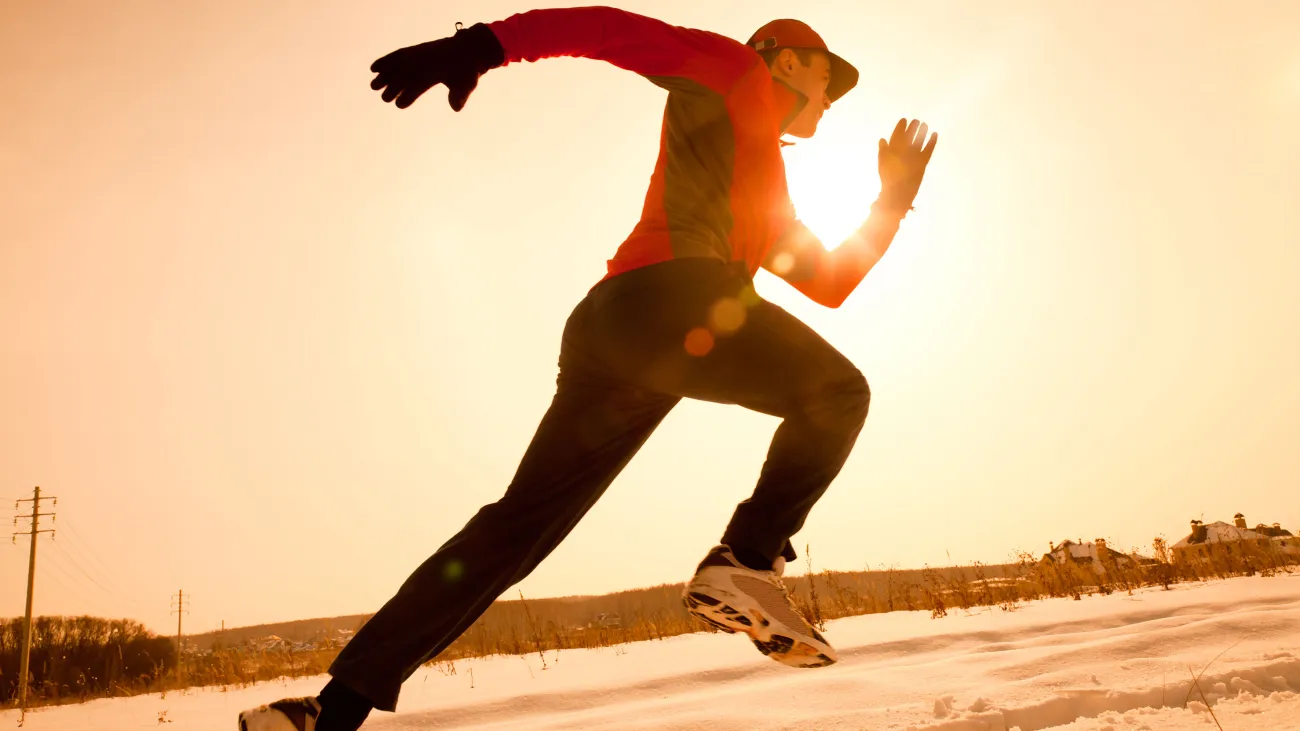 https://www.muscleandfitness.com/workouts/workout-tips/5-tips-cold-weather-training/